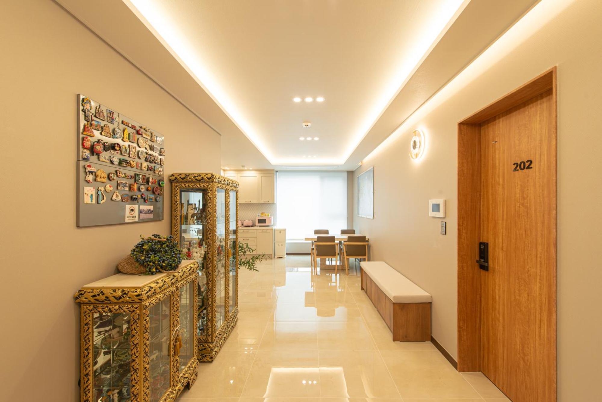 Incheon Airport Guest House King Екстер'єр фото