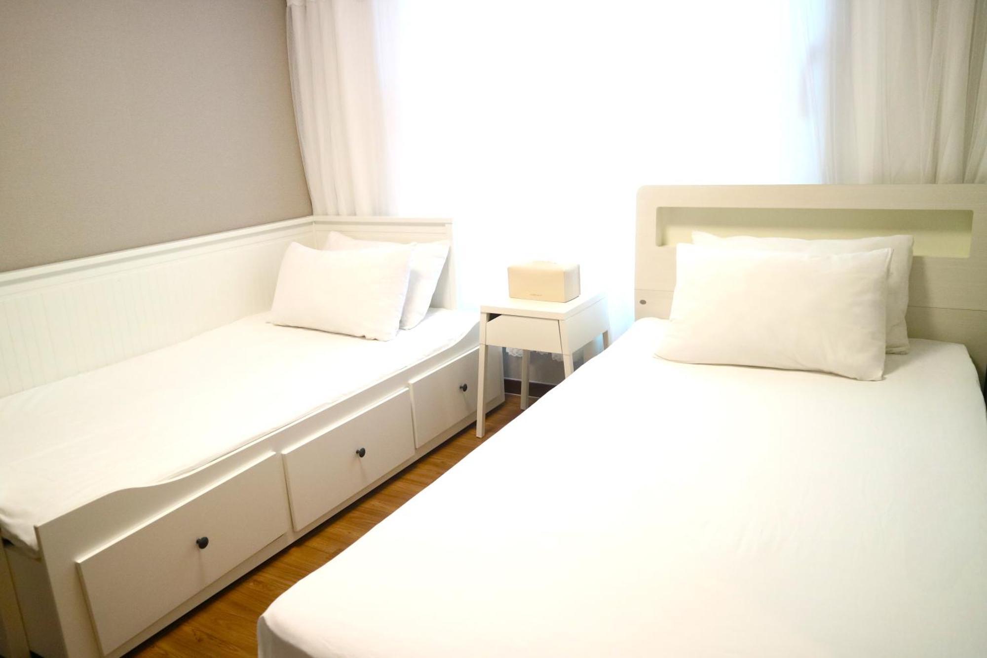 Incheon Airport Guest House King Екстер'єр фото